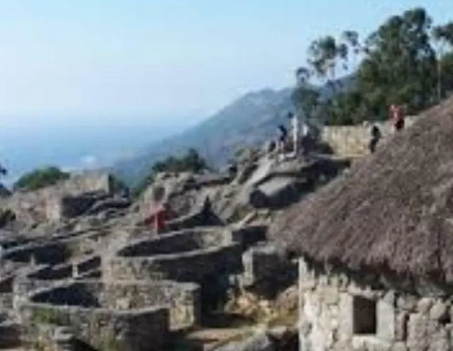 A Guaira, Fantastico Al Borde Del Mar Oia