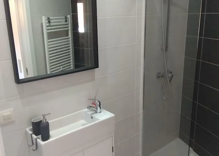 A Guaira, Fantastico Al Borde Del Mar * Oia